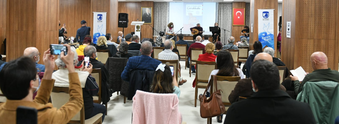 "Suyun ve Rüzgarın Şehri Çanakkale" Kitabı Kentliler İle Buluştu