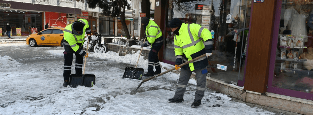 Kar Yağışının Ardından Çalışmalar Aralıksız Sürüyor