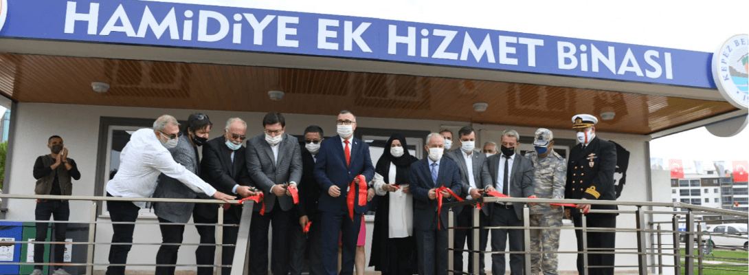 Kepez'de Belediye Parkı ve Hizmet Binası Açıldı