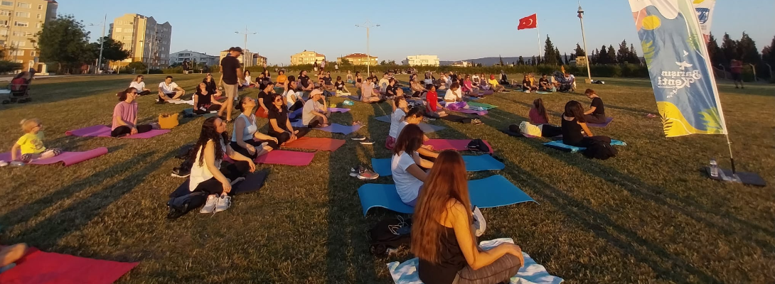 Dünya Yoga Günü Özgürlük Parkı'nda Kutlandı