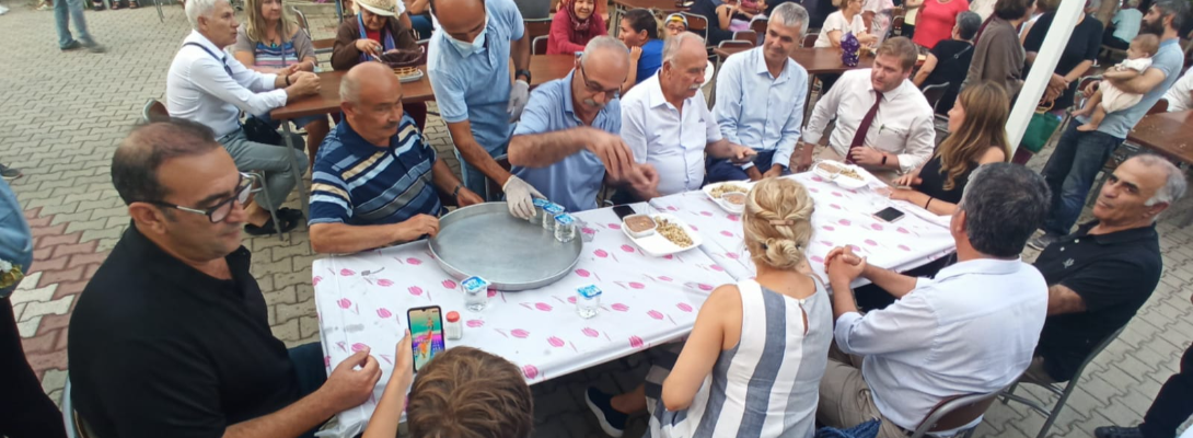 Başkan Gökhan Aşure İkramına Katıldı