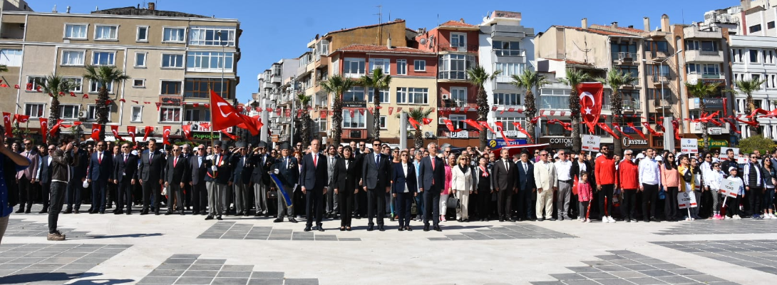 19 Mayıs Atatürk'ü Anma, Gençlik ve Spor Bayramı Törenle Kutlandı