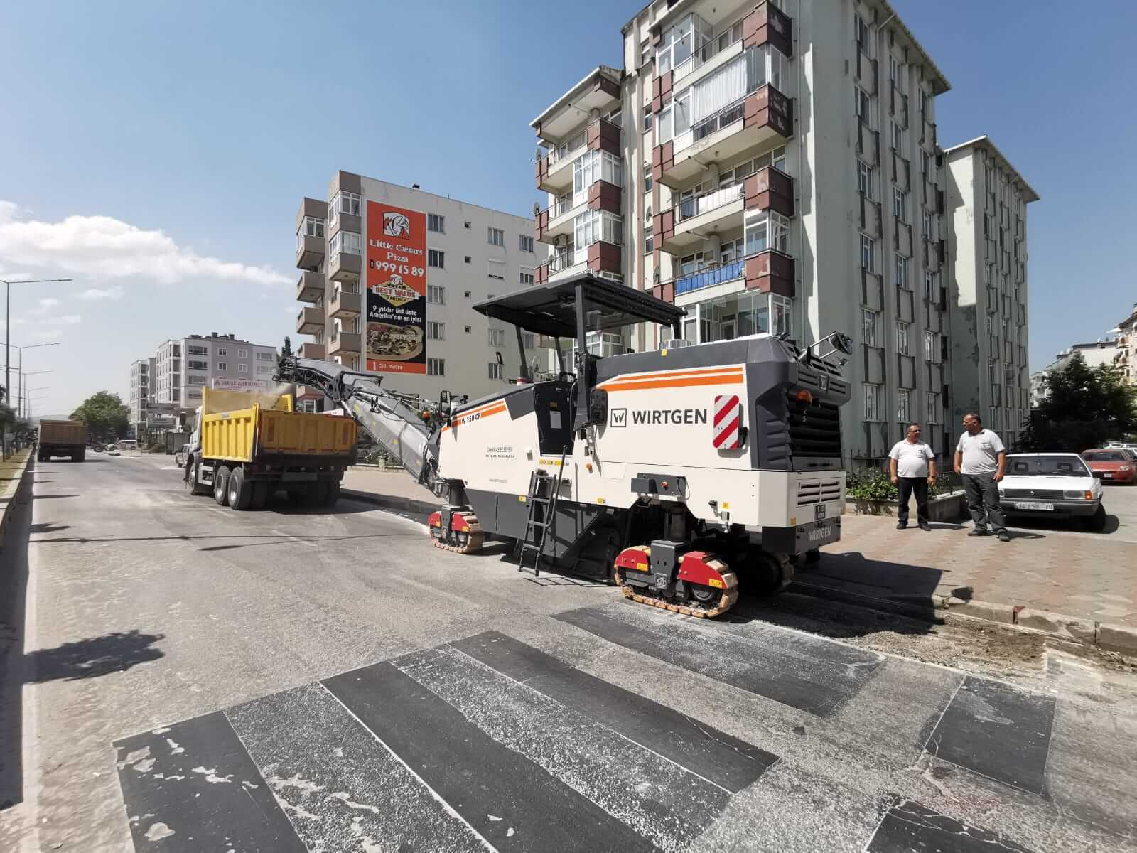 Atatürk Caddesinde Üstyapı Yenileme Çalışması Başladı