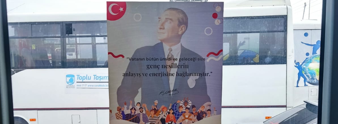 Toplu Taşıma Araçlarında 19 Mayıs Kutlaması