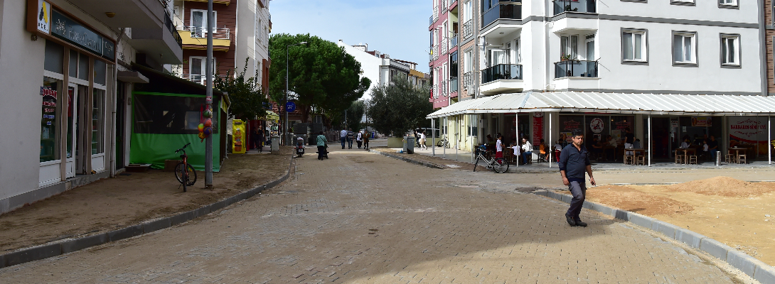 Türkgücü Caddesi'nde Taş Döşeme Çalışması Devam Ediyor