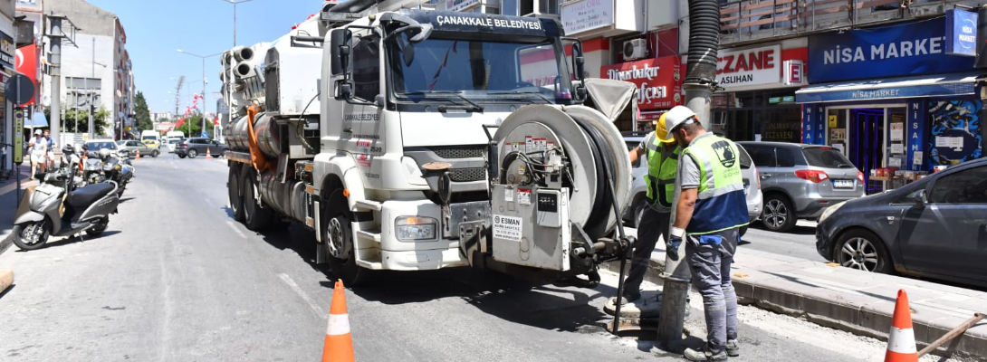 Kanalizasyon ve Yağmur Suyu Hatları Temizleniyor…