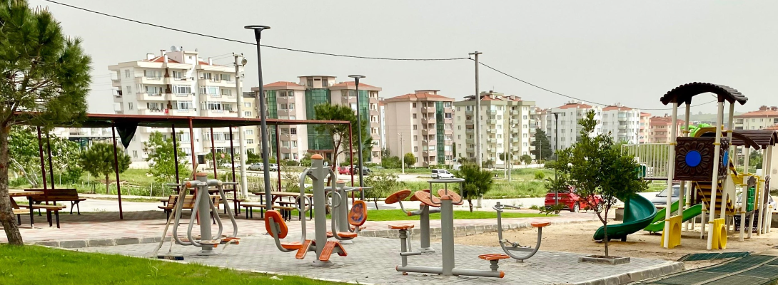 Park Yapım ve Yenileme Çalışmaları Devam Ediyor