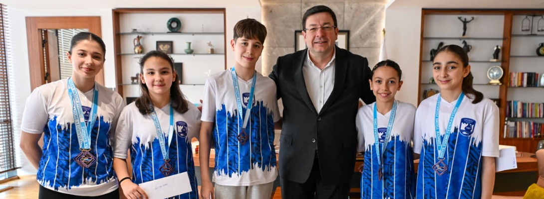 Başkan Erkek, Şampiyonları Ağırladı