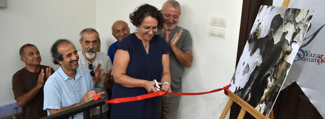 “Dünyadan Kadraja, Duygudan Kitaba” Sanatseverlerle Buluştu