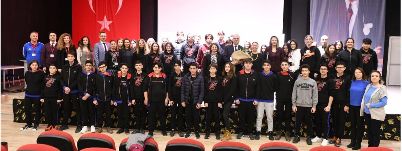 Başkan Gökhan Bahçeşehir Koleji Öğrencileri İle Buluştu