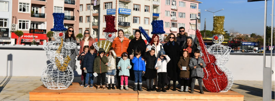 Atam Kreş'in Minikleri Yeni Yıl Dileklerini Dilek Kutusuna Bıraktı
