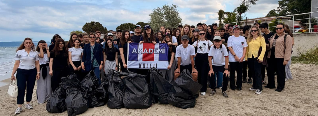 Akademi Koleji Öğrencilerinden Çevre Temizliği Etkinliği