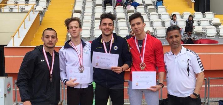 Belediyesporlu Oğuz'dan Atletizm Şampiyonasında Türkiye 2.'liği Geldi