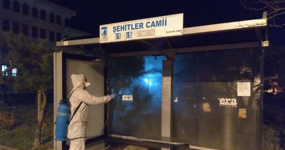 Salgın Hastalık Riskine Karşı Otobüs Durakları da Dezenfekte Ediliyor