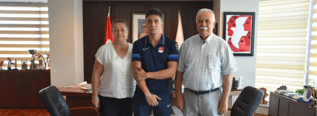 Başkan Gökhan, Olimpiyat Sporcusu Uyar ve Antrenörü Berberoğlu'nu Ağırladı