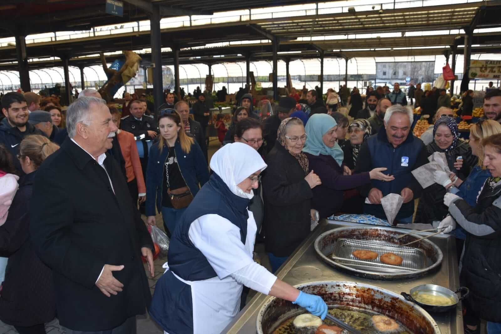 Çanakkale Belediyesinden Pişi İkramı