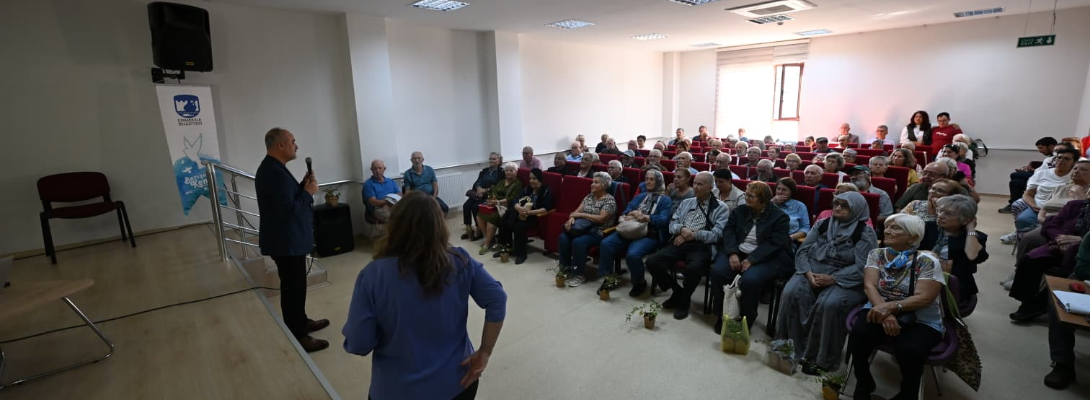Altın Yıllar Yaşam Merkezi'nde İleri Yaşlarda Sık Görülen Nörolojik Şikayetler Söyleşisi