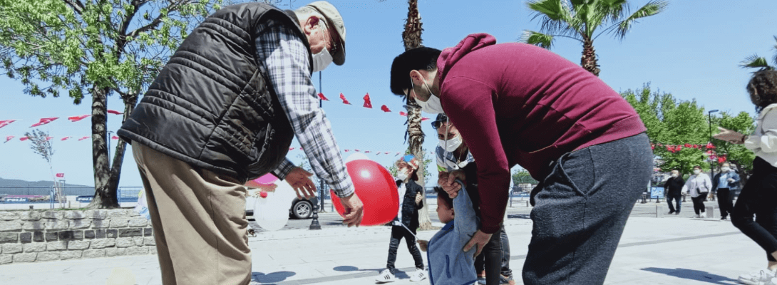 Rengarenk Balonlar Çocuklarla Buluştu