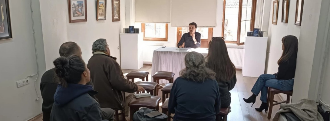 Yazar Esen Okuyucusu ile Buluştu