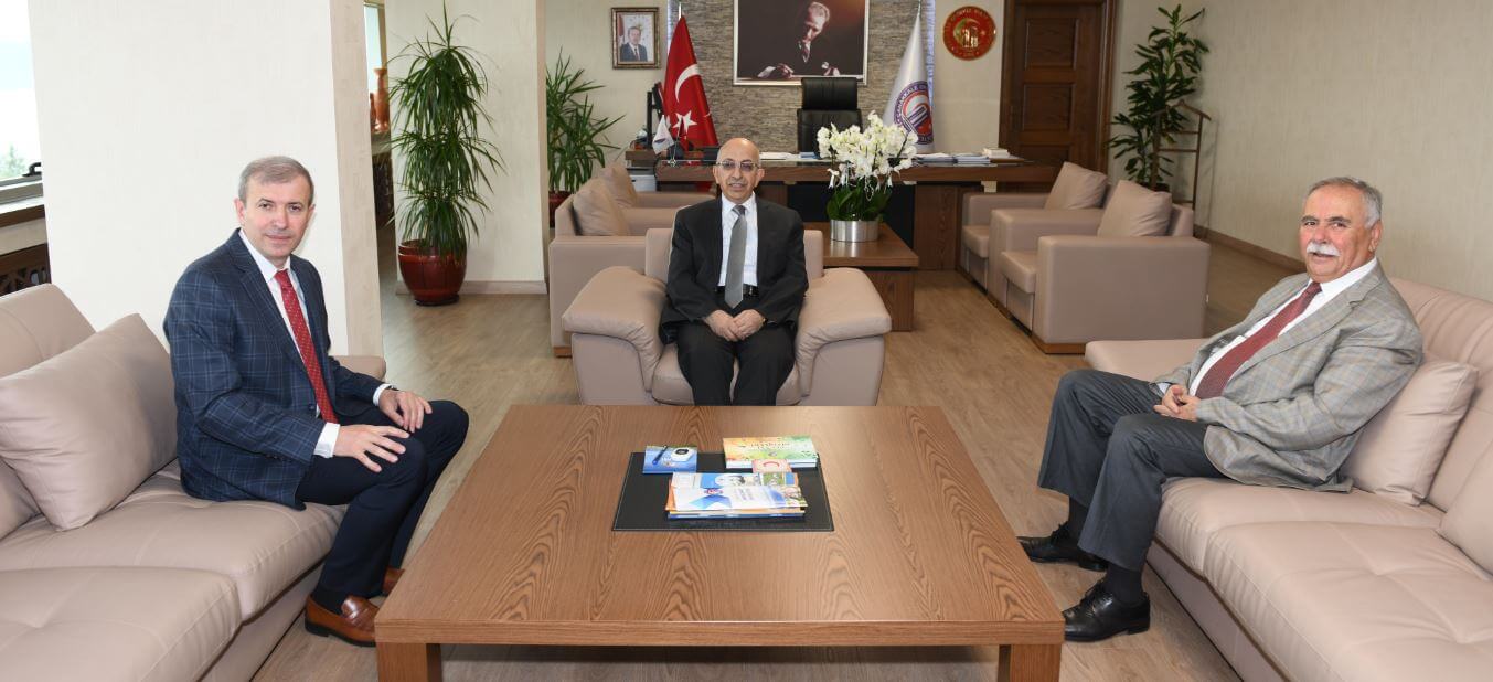 Başkan Gökhan'dan Rektör Murat'a Nezaket Ziyareti