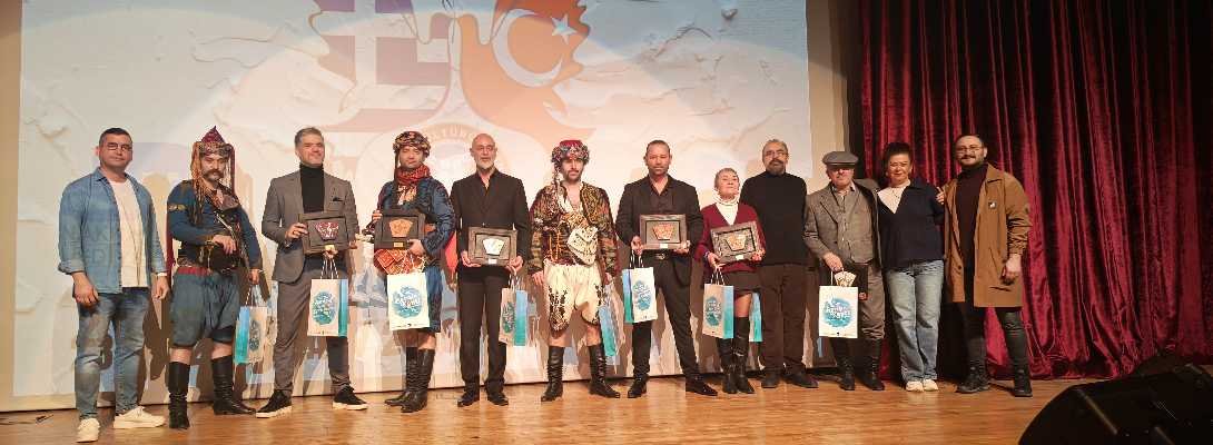 Uluslararası Zeybek ve Zeibekiko Günleri Çanakkale'de Gerçekleştirildi